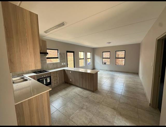 4 BEDROOM HOUSE FOR SALE IN WITBANK CENTRAL